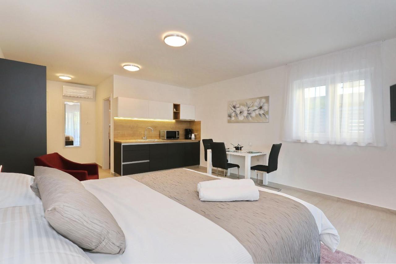Villa Ankora 2 With Heated Pool Biograd Na Moru Eksteriør bilde